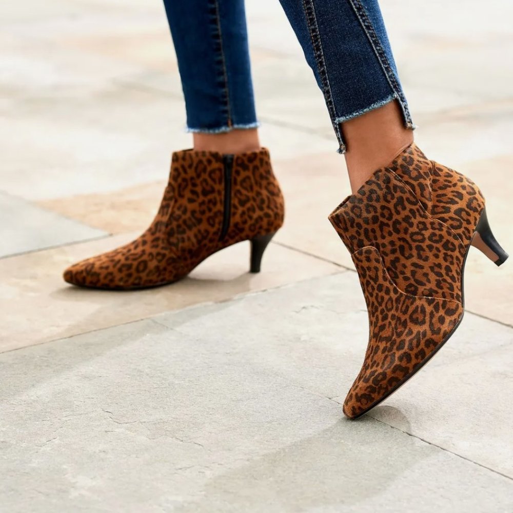 Clarks Bootie "EUC"
